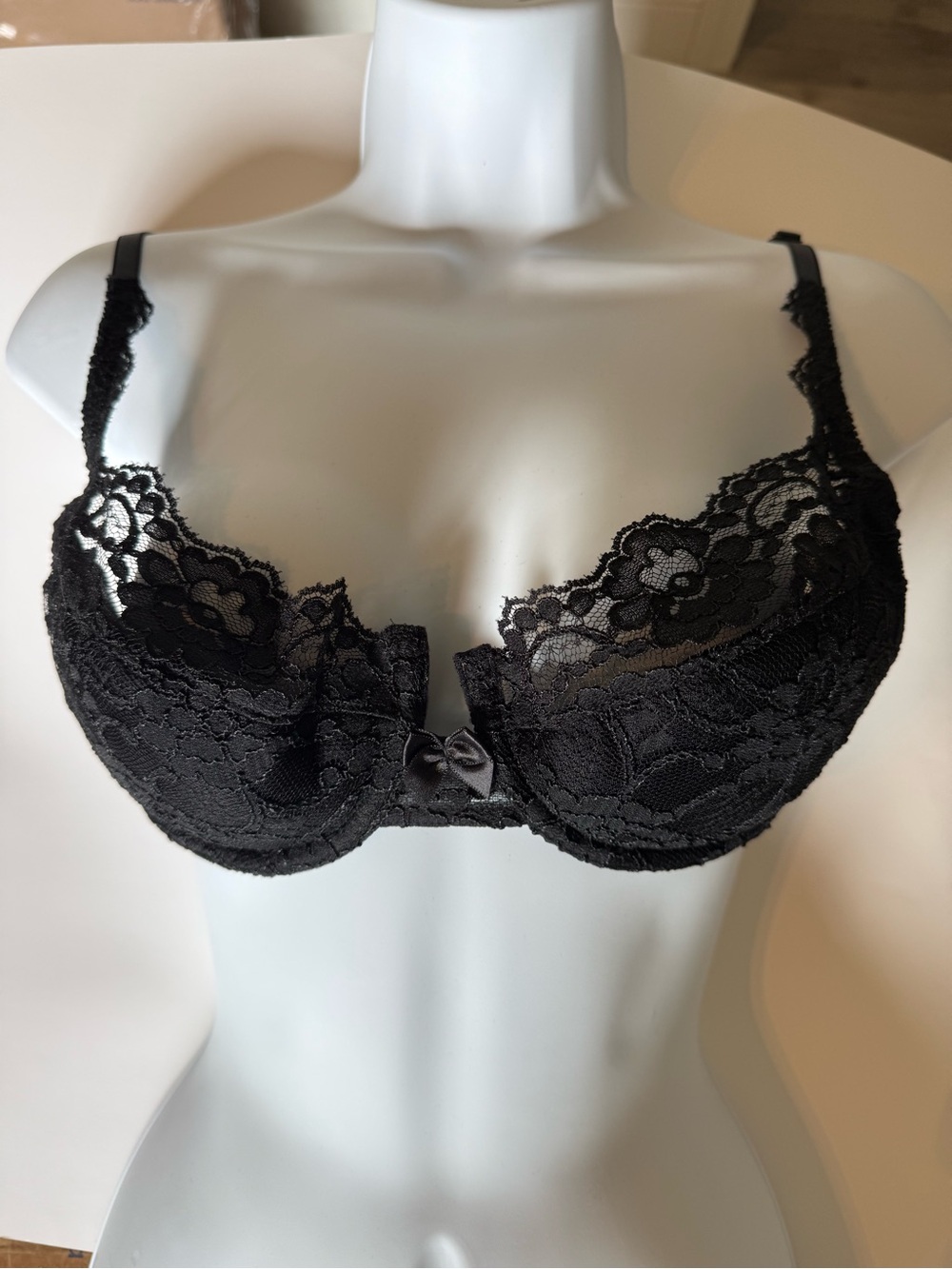 VTG 2001 Victoria’s Secret Blk Lace Demi Bra Removable Pads 38B NWOT Deadstock